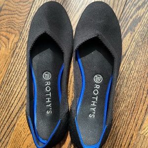 Black Rothys, round toe, size 9